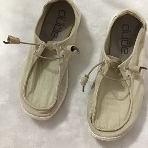 Hey Dude beige Wendy shoes size 10